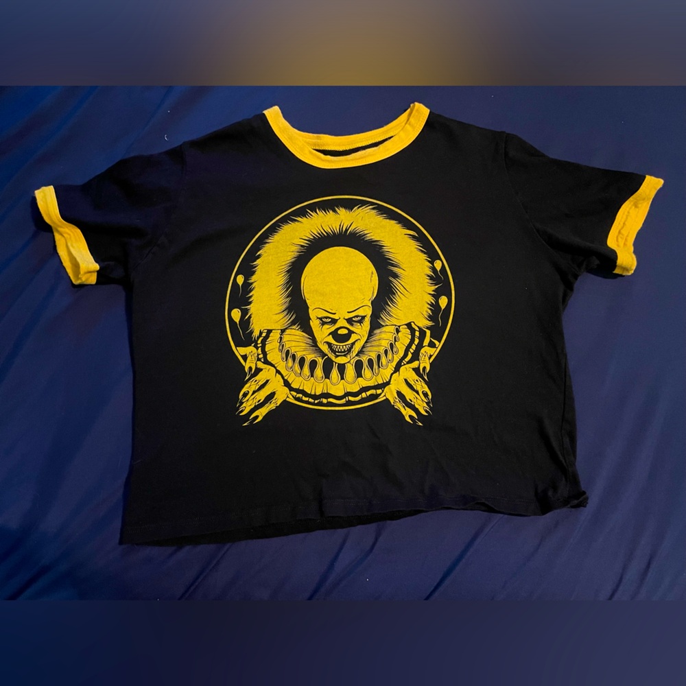 Vera’s Eyecandy Pennywise Ringer Crop size L